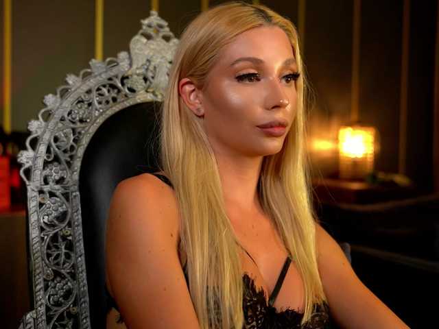 MalloryDimonium live cam on BongaCams
