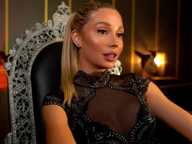 MalloryDimonium live cam on BongaCams