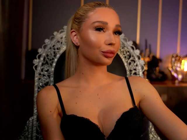 MalloryDimonium live cam on BongaCams