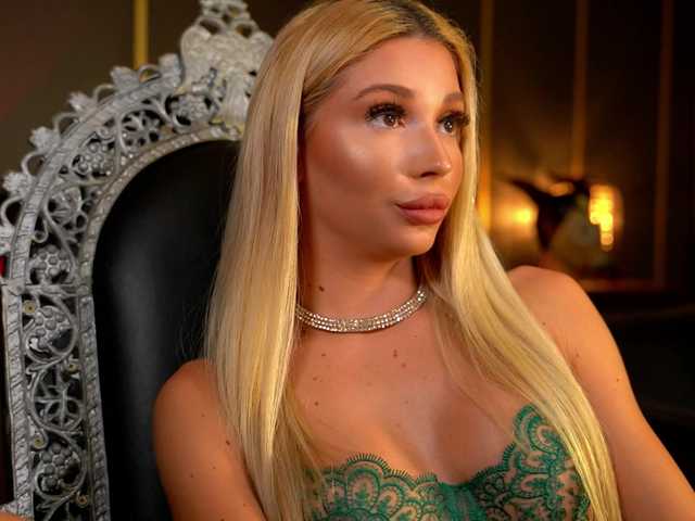 MalloryDimonium live cam on BongaCams