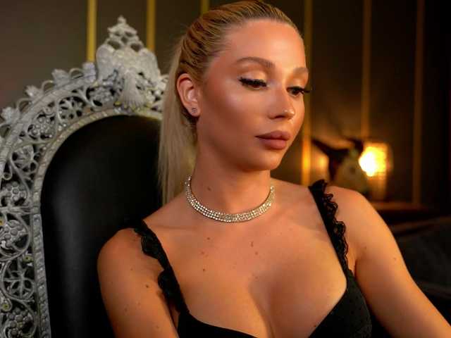 MalloryDimonium live cam on BongaCams