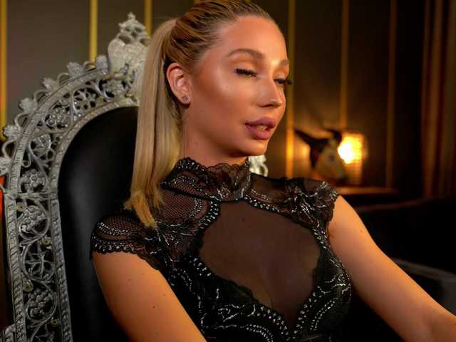 MalloryDimonium live cam on BongaCams