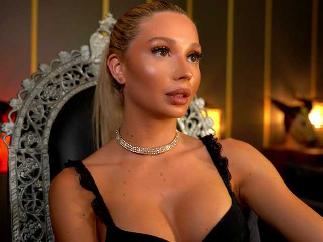 MalloryDimonium live cam on BongaCams