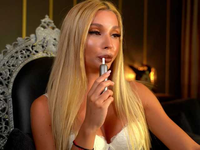 MalloryDimonium live cam on BongaCams