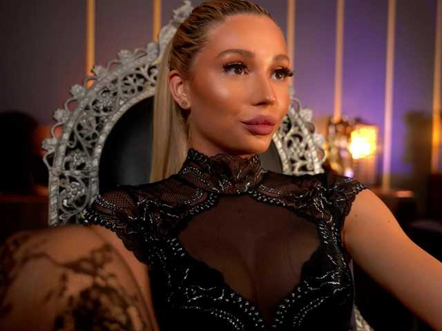 MalloryDimonium live cam on BongaCams