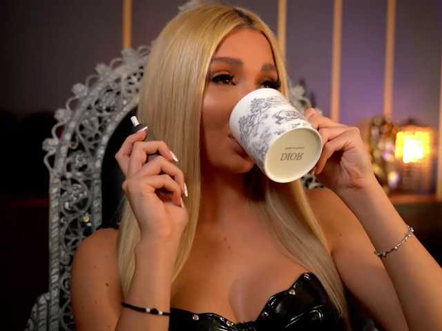 MalloryDimonium live cam on BongaCams