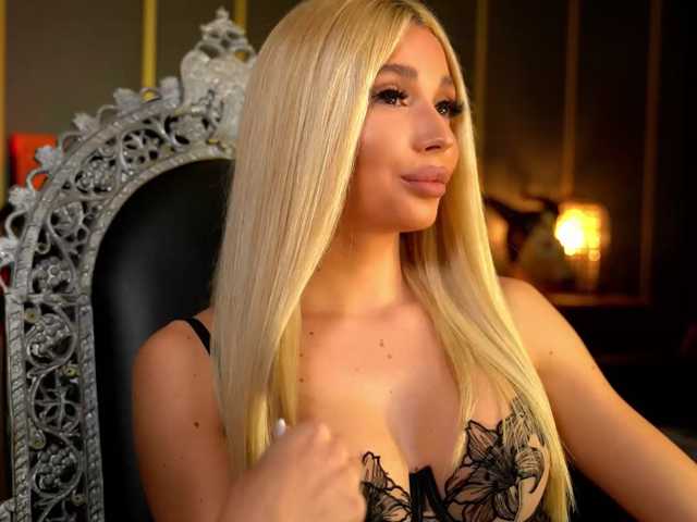 MalloryDimonium live cam on BongaCams
