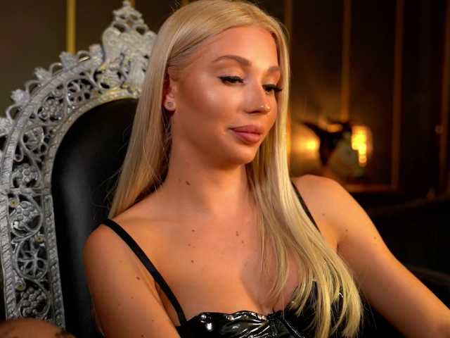 MalloryDimonium live cam on BongaCams
