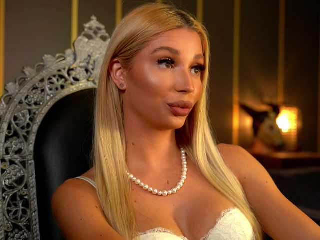 MalloryDimonium live cam on BongaCams
