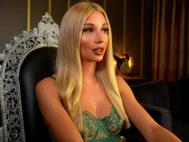 MalloryDimonium live cam on BongaCams