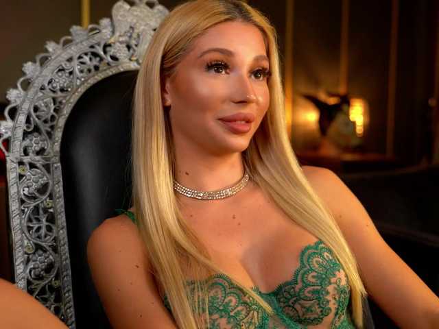 MalloryDimonium live cam on BongaCams