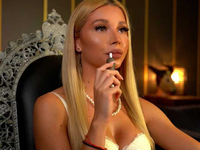 MalloryDimonium live cam on BongaCams