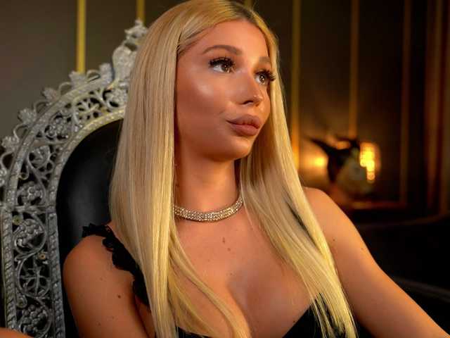 MalloryDimonium live cam on BongaCams