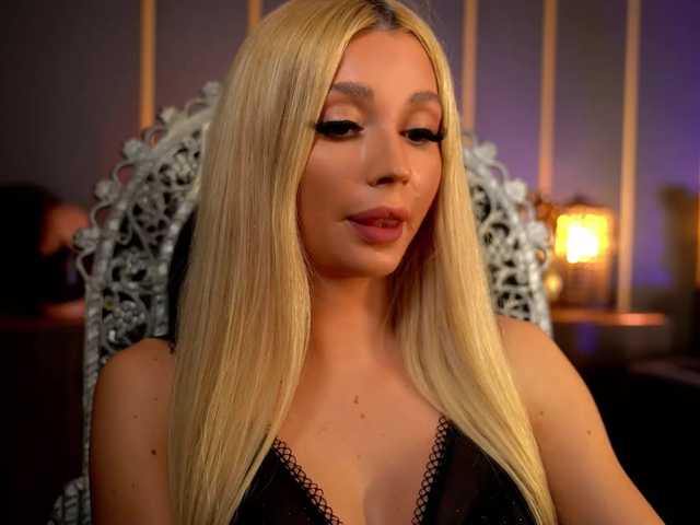 MalloryDimonium live cam on BongaCams
