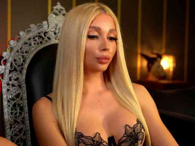 Modella: MalloryDimonium
