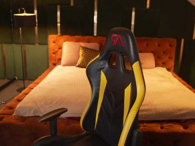 NikolDiamond live cam on BongaCams