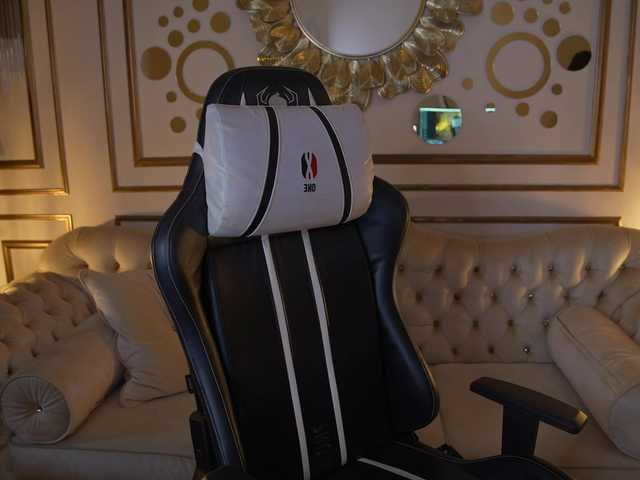 NikolDiamond live cam on BongaCams