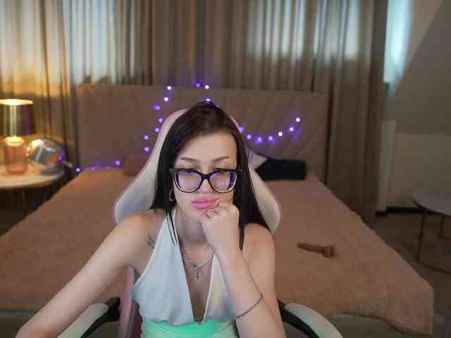 NikolDiamond webcam