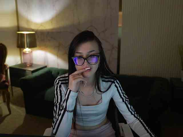 NikolDiamond webcam