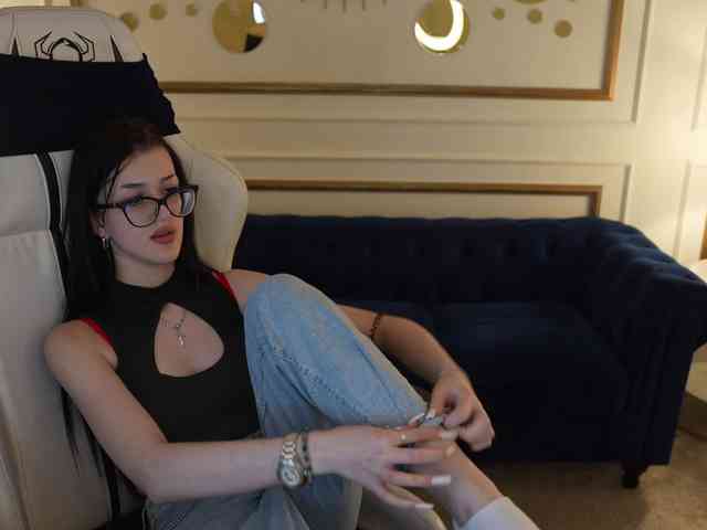 NikolDiamond webcam