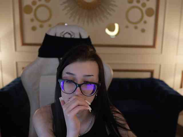 NikolDiamond webcam