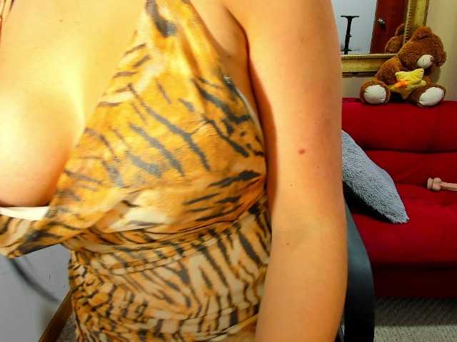 merrycolin1 live cam on BongaCams