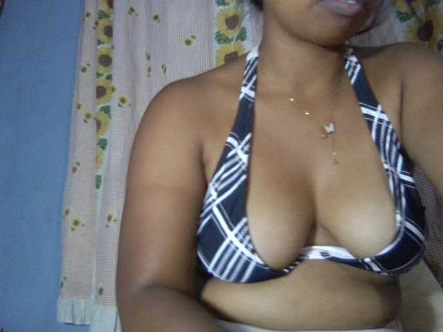 Majolie1, en directo ahora en BongaCams