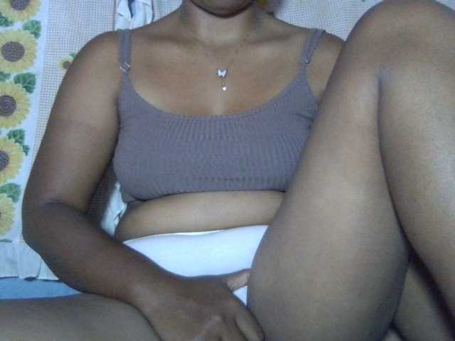 Majolie1, en directo ahora en BongaCams
