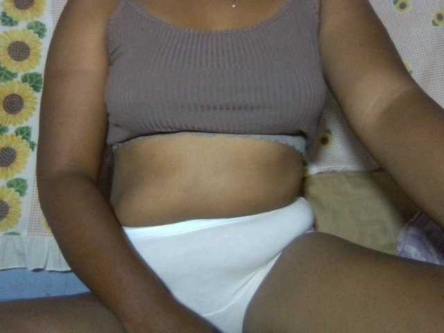 Majolie1, en directo ahora en BongaCams