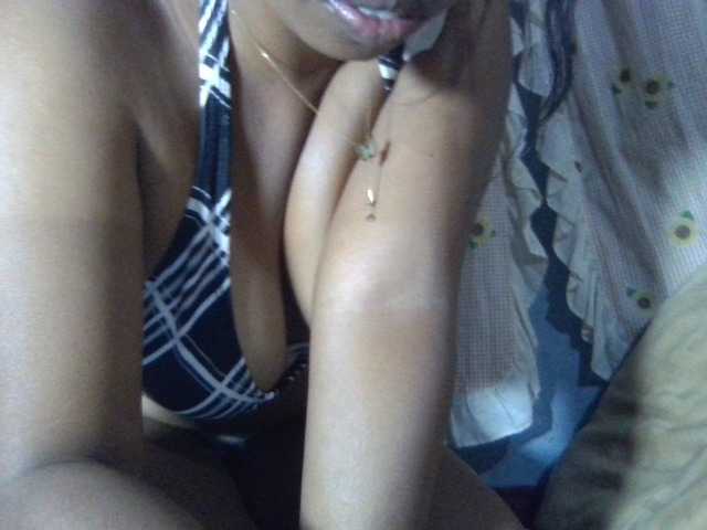 Majolie1, en directo ahora en BongaCams