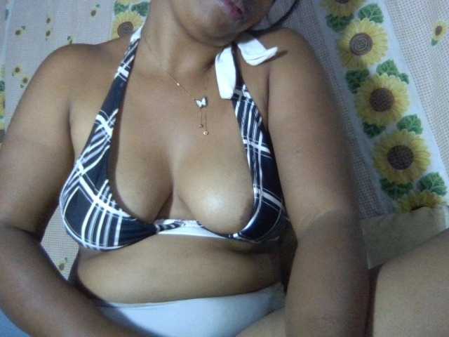 Majolie1, en directo ahora en BongaCams