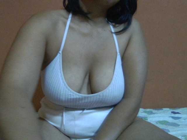 Majolie1 live cam on BongaCams