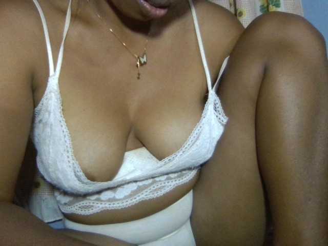 Majolie1 live cam on BongaCams