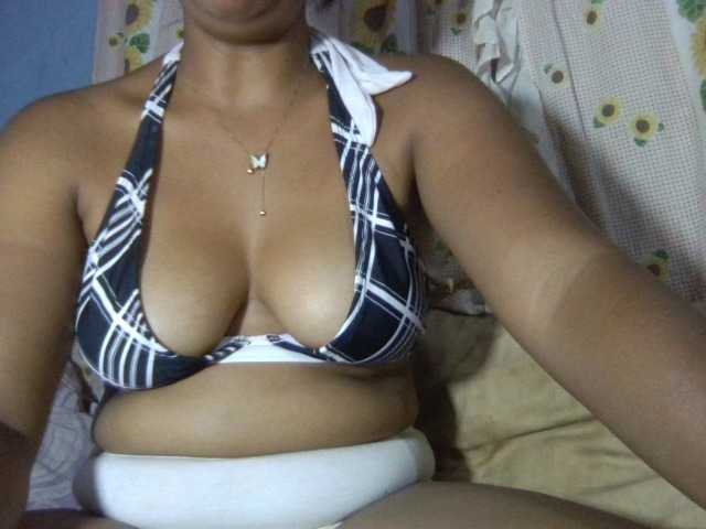 Majolie1 live cam on BongaCams