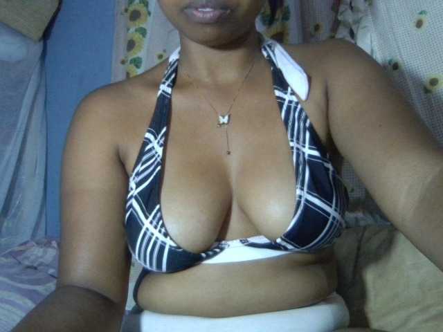 Majolie1, live now on BongaCams
