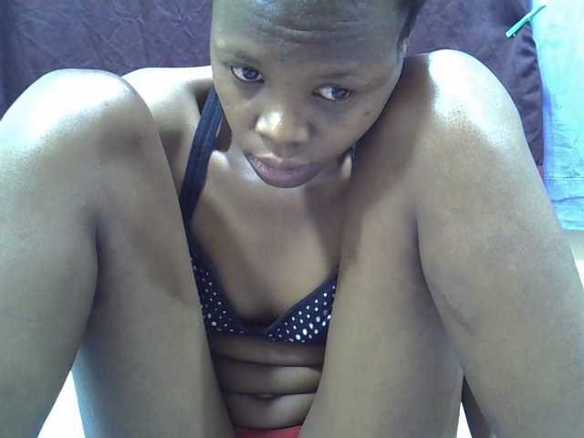 Prettyslender live cam on BongaCams