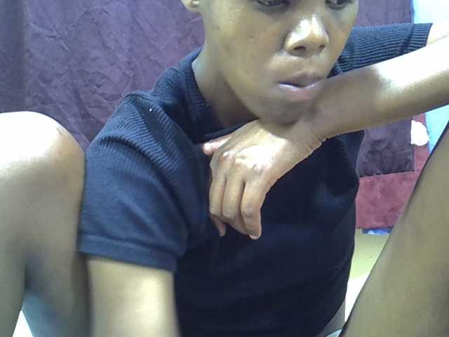 Prettyslender live cam on BongaCams