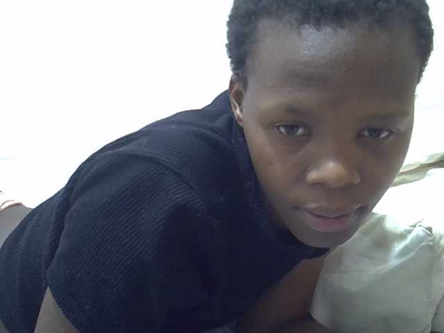 Prettyslender live cam on BongaCams
