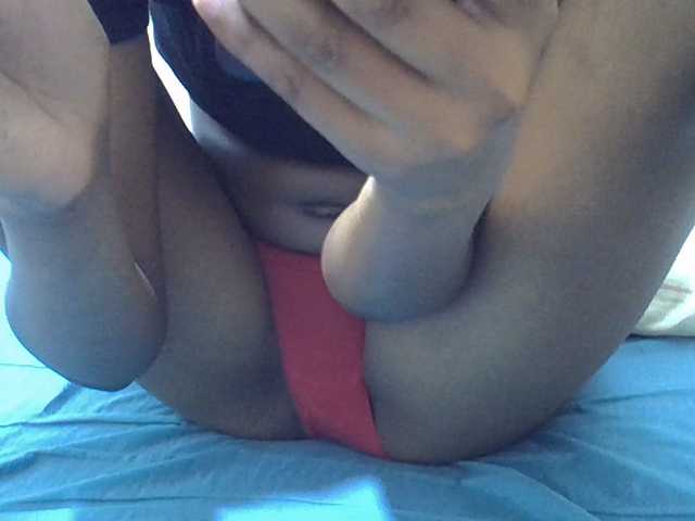Prettyslender live cam on BongaCams