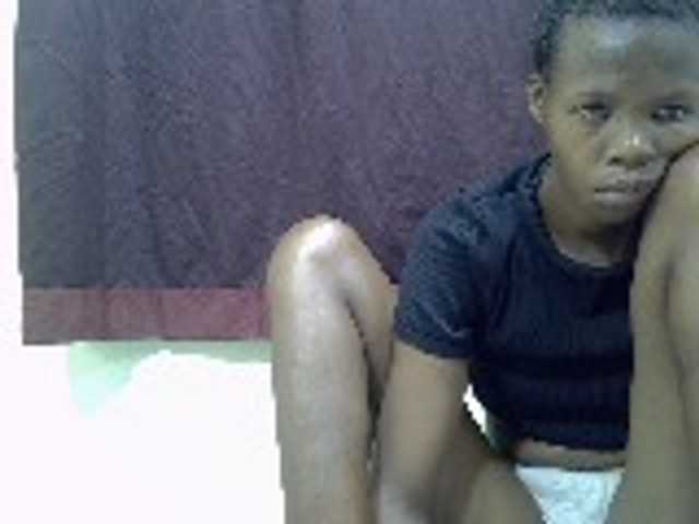 Prettyslender live cam on BongaCams