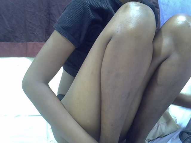 Prettyslender live cam on BongaCams