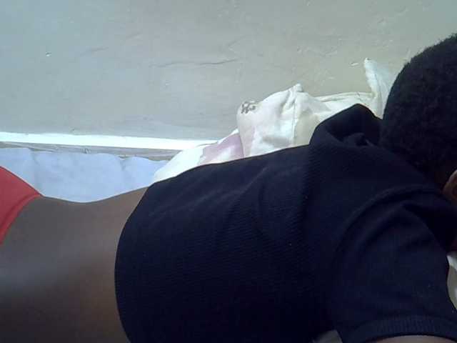 Prettyslender live cam on BongaCams