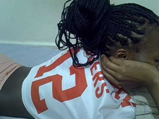 Prettyslender live cam on BongaCams