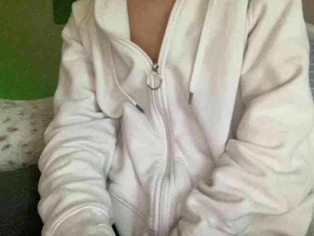 Blondiie-xo webcam