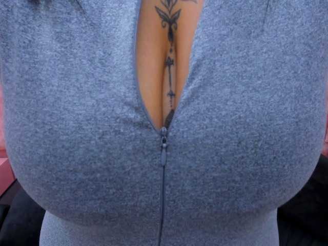 CataleyaLars20 live cam on BongaCams