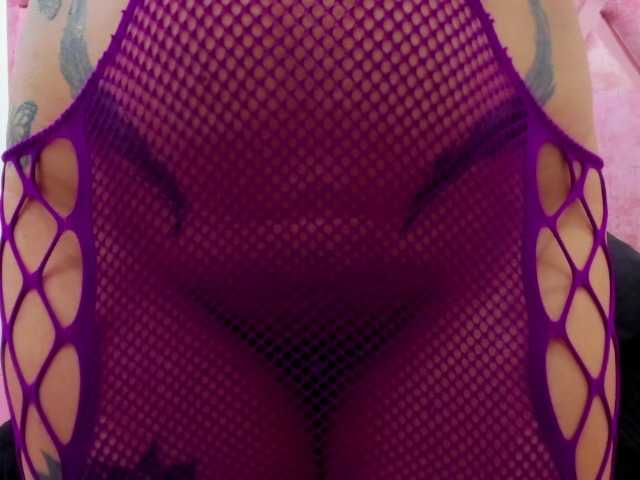 CataleyaLars live cam preview
