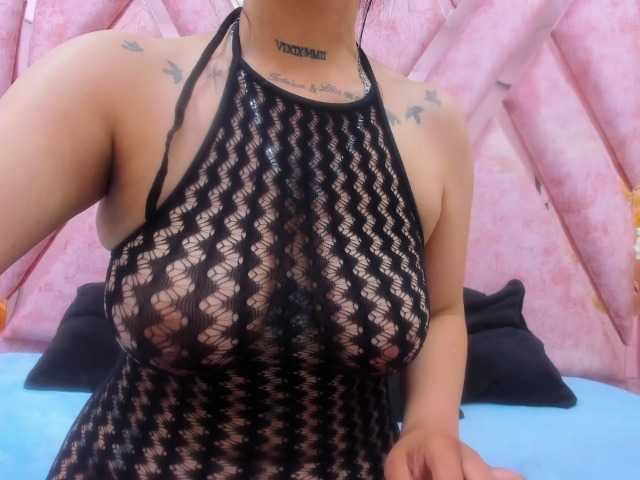 CataleyaLars live cam preview
