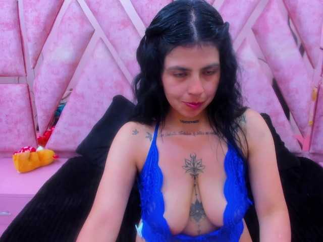CataleyaLars live cam preview