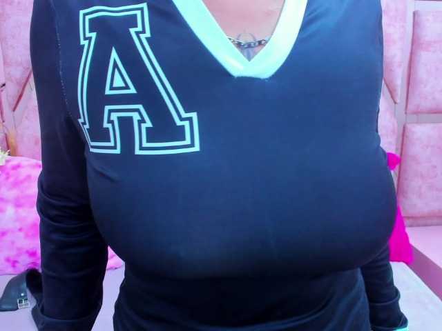 CataleyaLars live cam preview