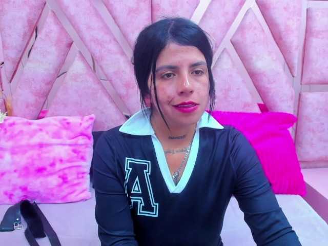 CataleyaLars live cam preview